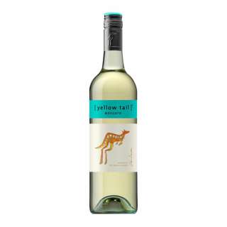 Yellow Tail Moscato - Moscato Sweet Wine Yellow Tail Moscato - Moscato Sweet Wine