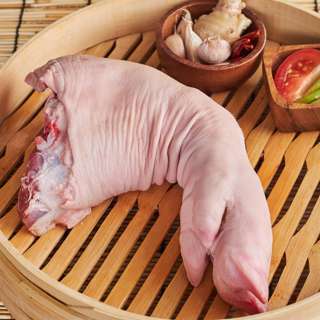 Aw's Market Fresh Australia Pork Trotter