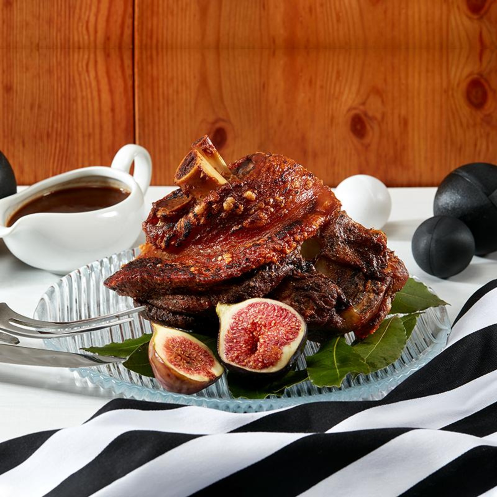 Culina Roast Pork Knuckle With Gourmet Sauce + Cooler Bag NTUC FairPrice