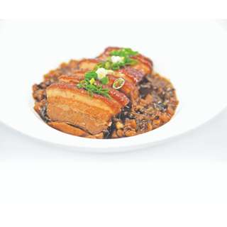 Tunglok TungLok Braised Pork with Preserved Vegetables