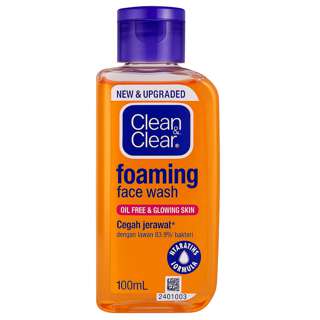 Clean & Clear Foaming Face Wash For Oily Skin - Pimple Cure Clean & Clear Foaming Face Wash For Oily Skin - Pimple Cure