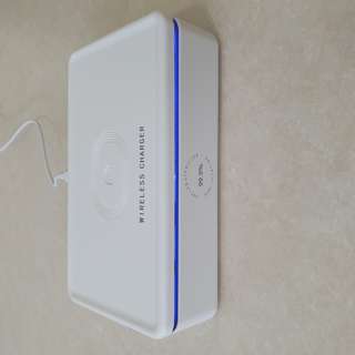 Adventure World UVC LED Sterilizer + Wireless Charger