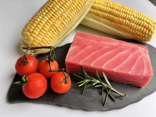 Catch Seafood Yellow Fin Tuna Steak Medium Portion (Frozen)