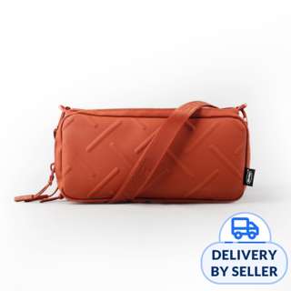 SKINARMA Juno Bottle Sacoche Bag + Scout Lanyard - Orange SKINARMA Juno Bottle Sacoche Bag + Scout Lanyard - Orange