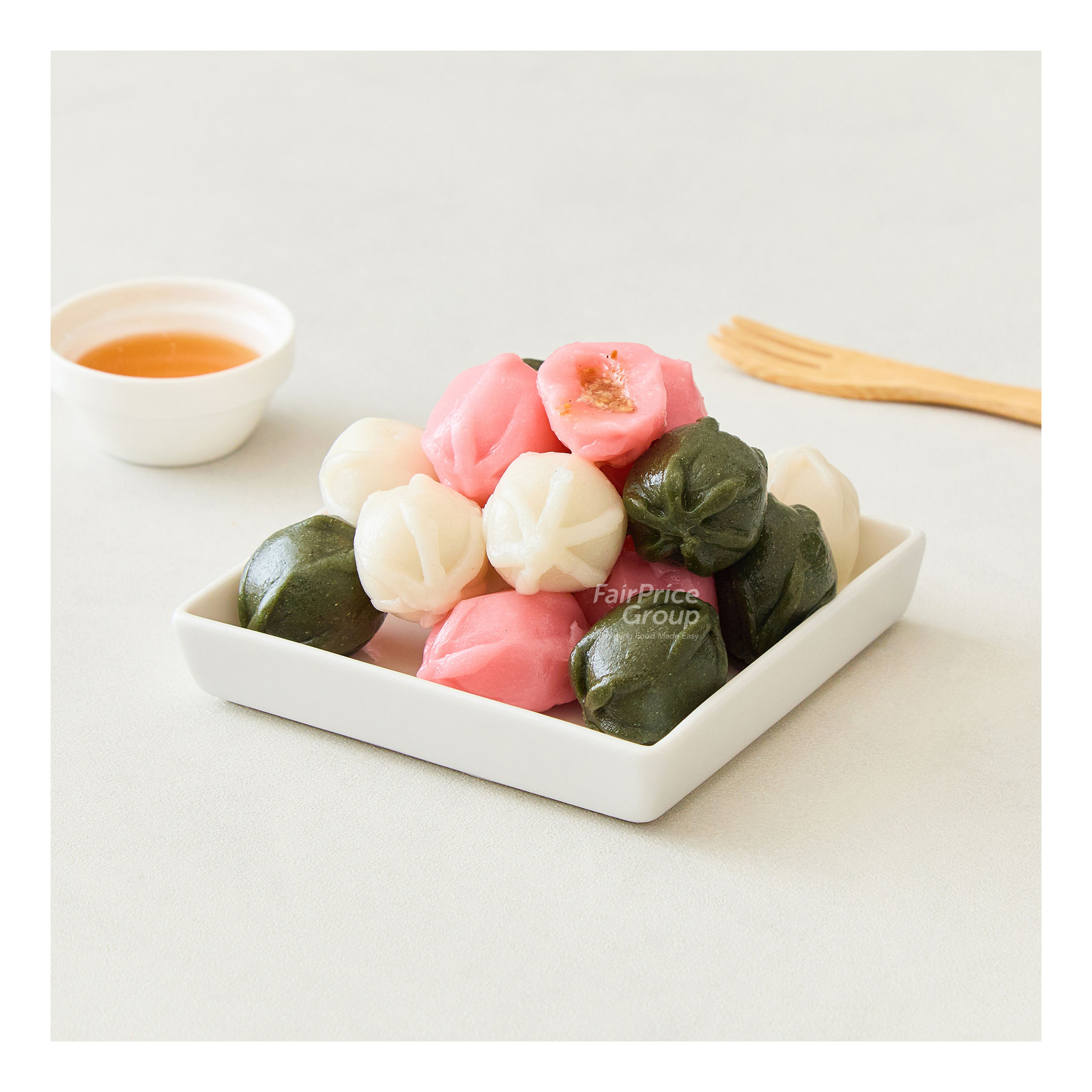 Yorihada Three-Colored Assorted Honey Rice Cake | NTUC FairPrice