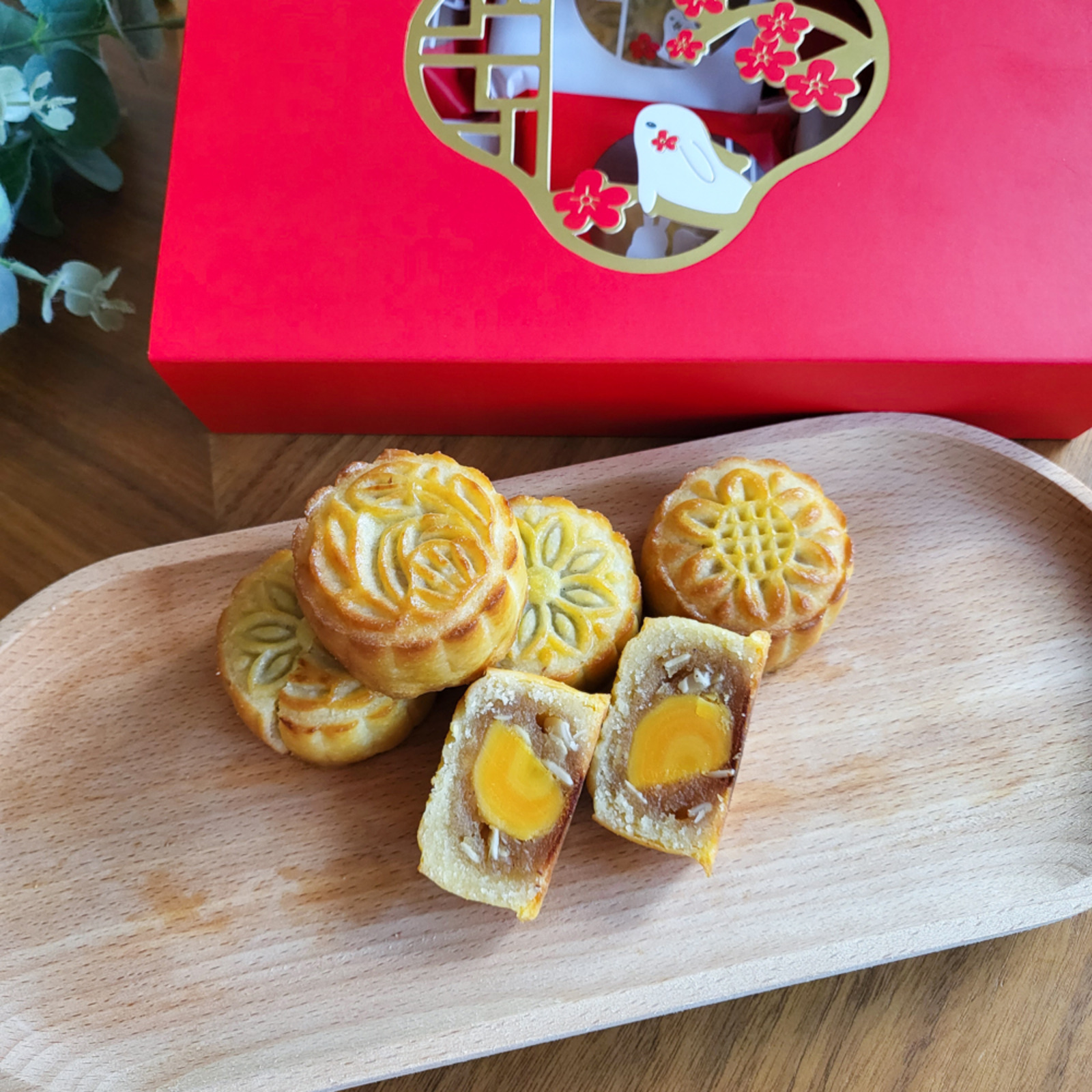 Ange Bakes Mini Keto Mooncake Melon Seeds with Egg Yolk NTUC FairPrice