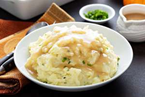 Garlic Mashed Potatoes with Gravy